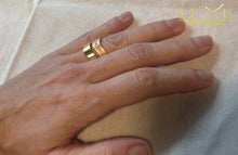 Cargar imagen en el visor de la galería, Anillo doble de oro amarillo y diamantes
