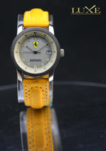 Cargar imagen en el visor de la galería, Ferrari - Ferrari
